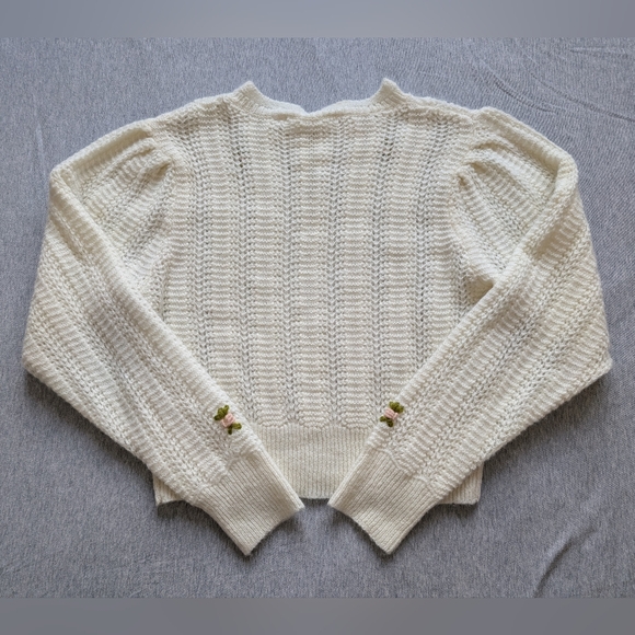 Astr Taya Embroidered Floral Crewneck Sweater in Off White - Picture 4 of 13